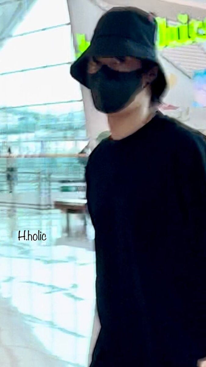 cr: Hyunjoong_holic