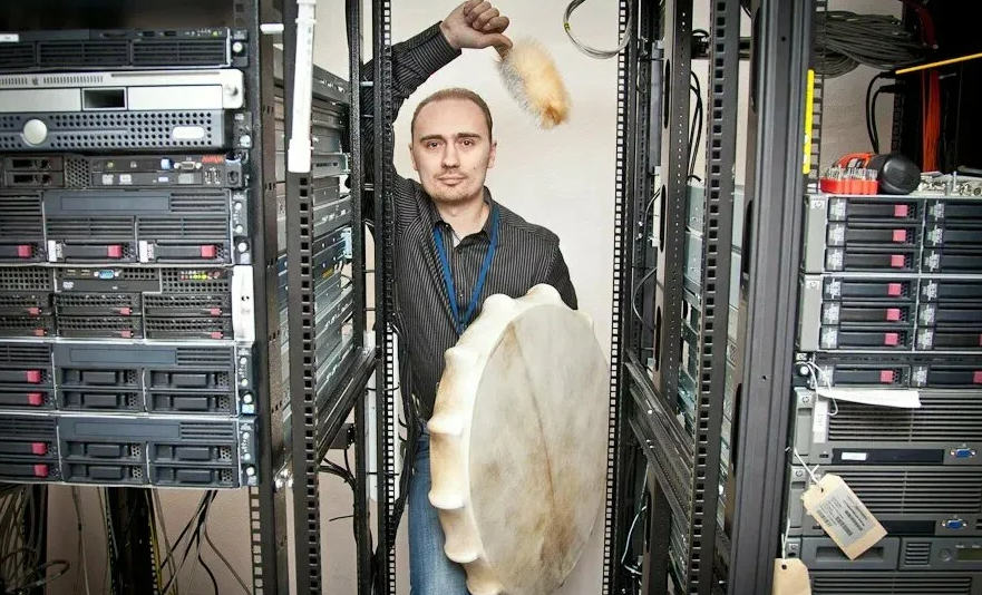 Create server. Сисадмин. Сервер системный администратор. Админ сервера. Сервер упал.