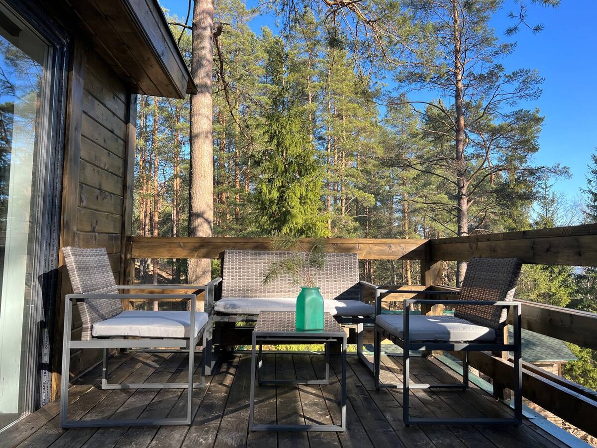 Пирс у реки для отдыха с зоной барбекю. Квадратная гостиница. View ga. Гостевой дом ель уфа. Загородная усадьба тишина.