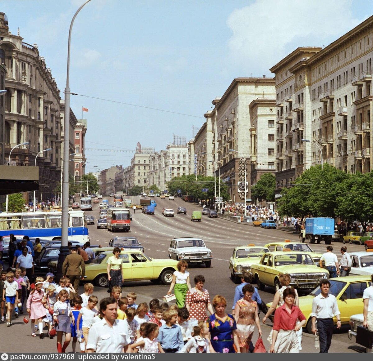 Прогулка по Москве 1983 года. Какой была столица 40 лет назад? |  Путешествия и всего по чуть-чуть | Дзен