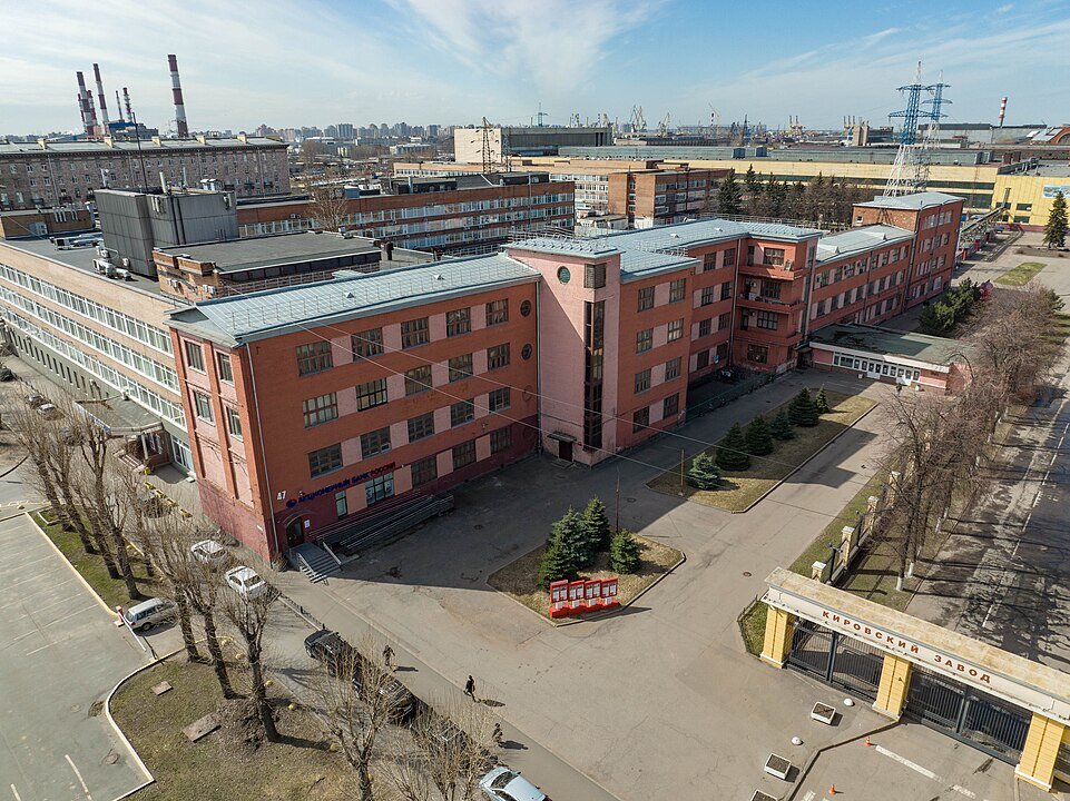 Здание «Кировского завода» / Wikimedia Commons