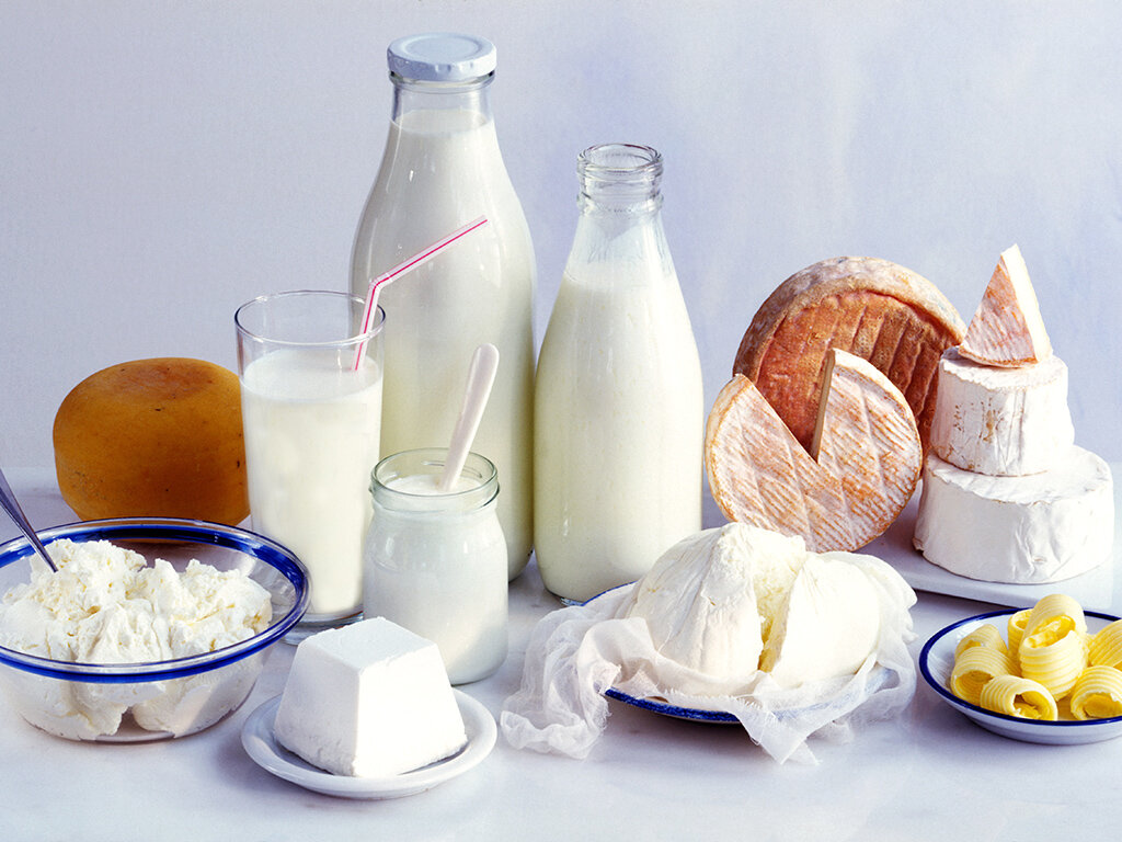 Молочная продукция запрет. Молочные продукты. Молочные изделия. Обезжиренные молочные продукты. Продукты из молока.