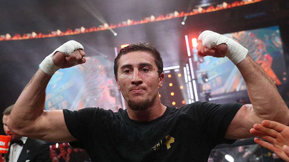     Боец Муртазаев - о боях клуба РЕН ТВ: "Нокаутирующая мощь" Известия/Эдуард Корниенко