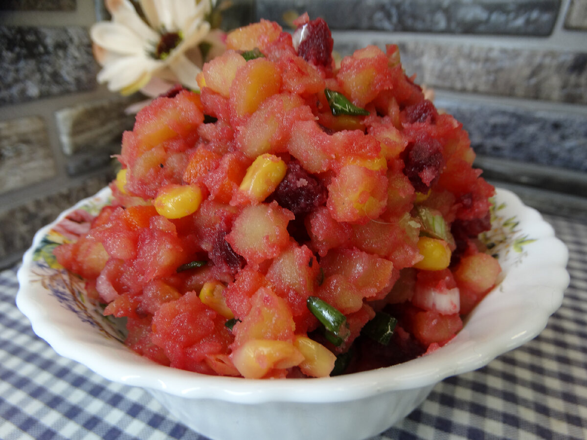 Винегрет с кукурузой