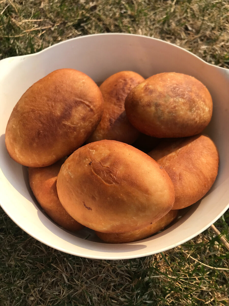 с луком и яйцом