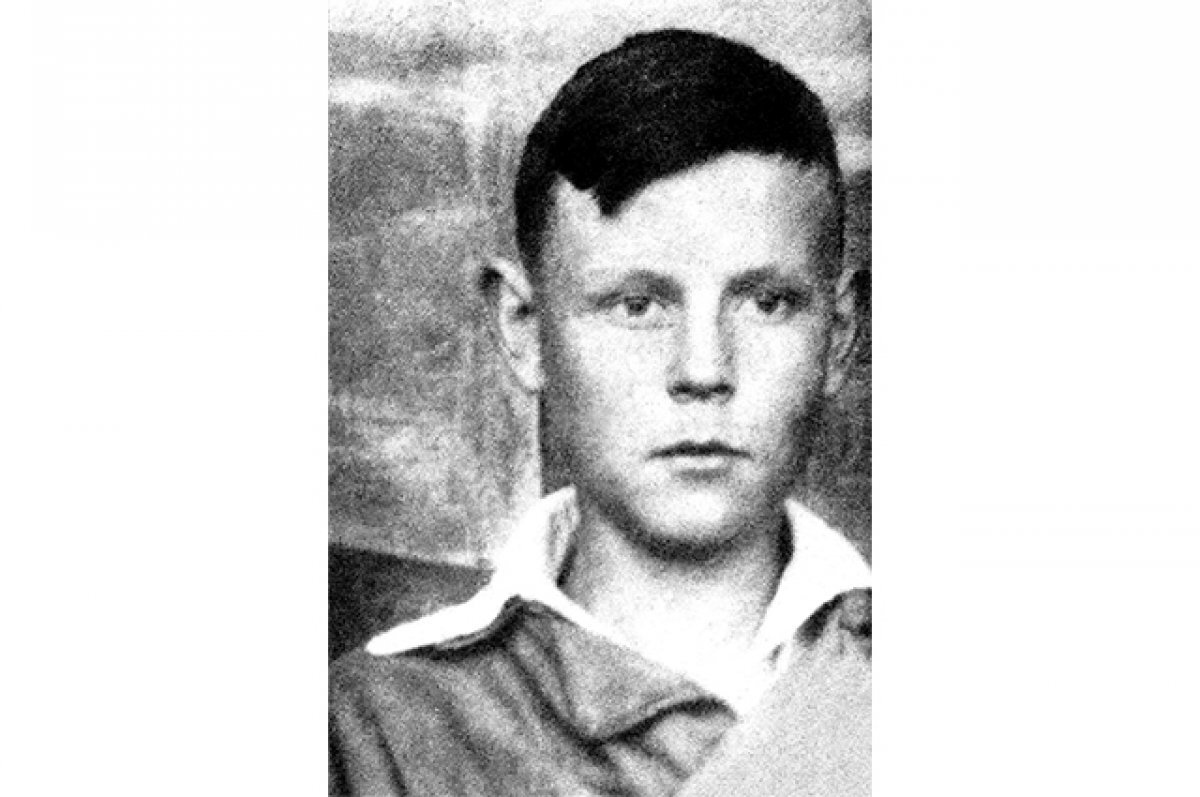    Славный путь от юнги огненных рейсов до легенды дальневосточных морей.