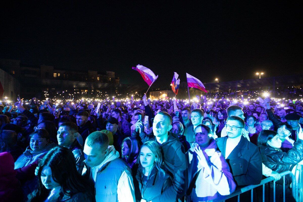    15 тысяч оренбуржцев стали участниками праздничного концерта в честь Дня Победы Белов Михаил Александрович