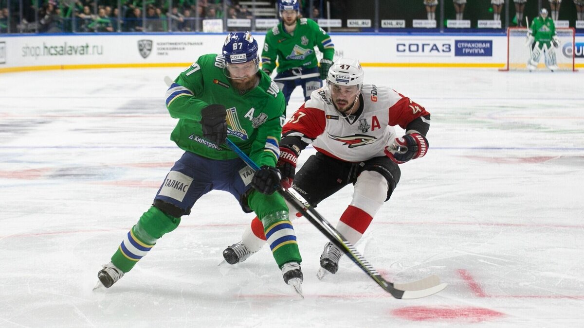     Спортсмены из посёлка Восток принесли в регион не только очередную победу в холодном спорте, но и новую площадку для «рождения» будущих чемпионов.