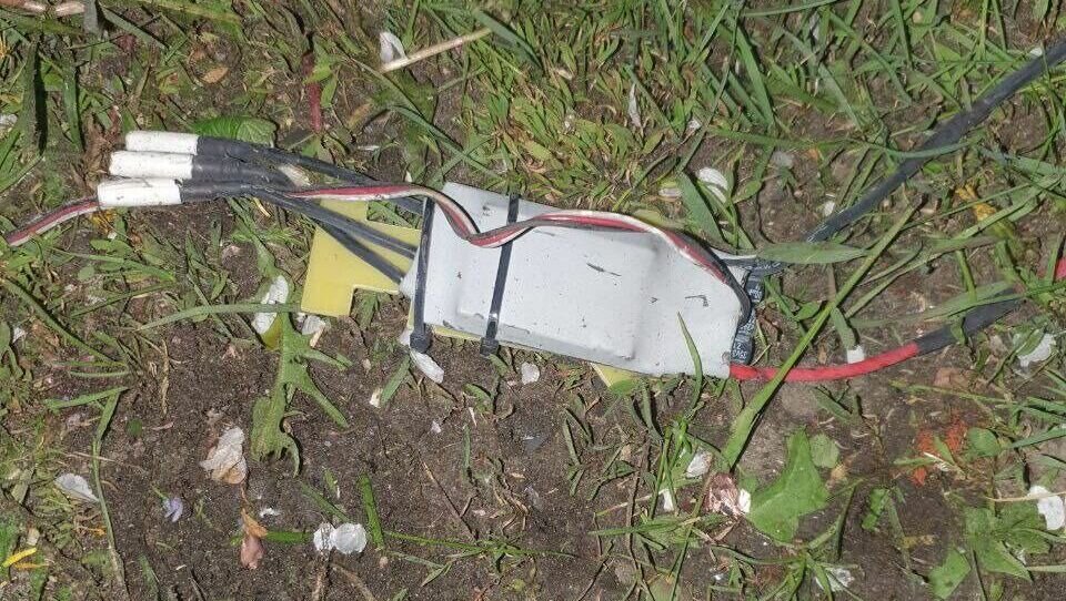     Два из них сдетонировали над частным жилым сектором Белогорского района, еще один там же был сбит системой ПВО.