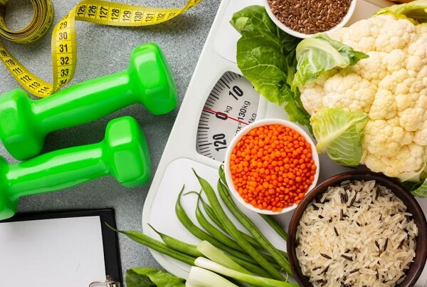 Интервальное голодание – это очень эффективный и простой способ избавиться от лишних килограммов, но он требует определенной дисциплины и самоконтроля.-7