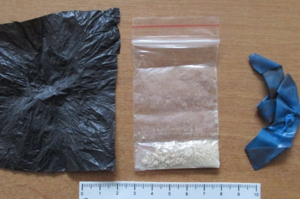    На станции в Тверской области задержали 19-летнего парня с наркотиками