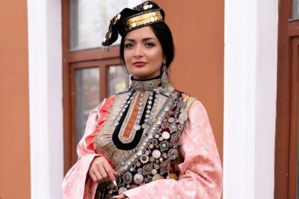    Певец Нургалиев спел песню в память о племяннице-блогерше, погибшей в ДТП