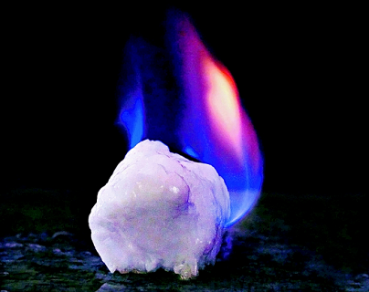 Горящий лед