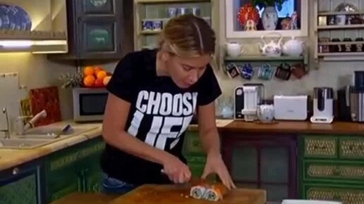 Суши-Маркет | Юлия Высоцкая готовит роллы🙈 | Дзен