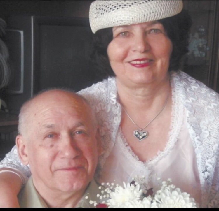 Эдуард Ханок с женой