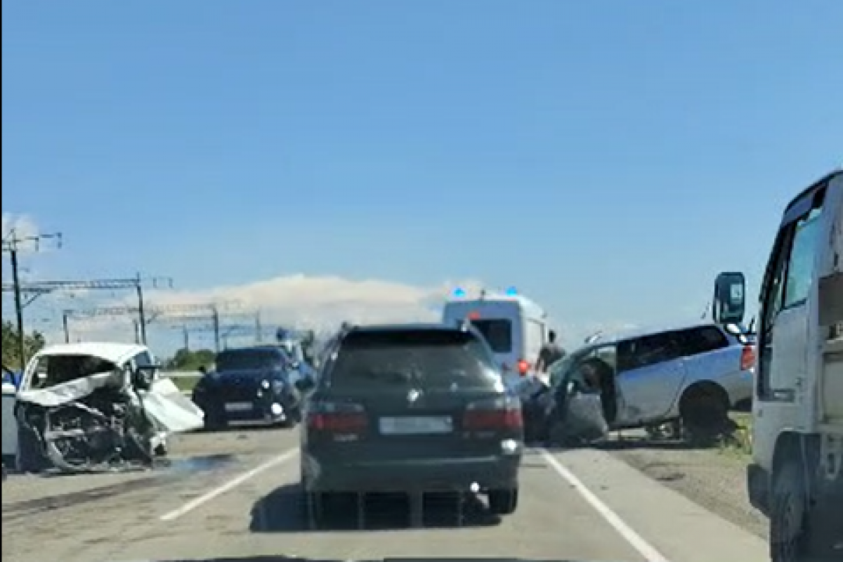    В ЕАО бабушку с внуками увезли в больницу после тяжёлого ДТП