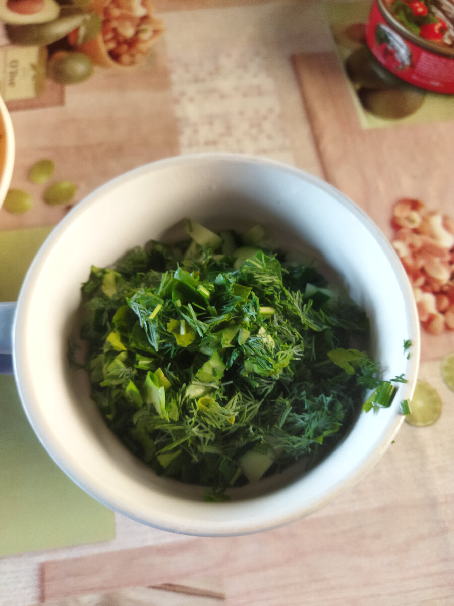 Это зелень, никакой колбасы