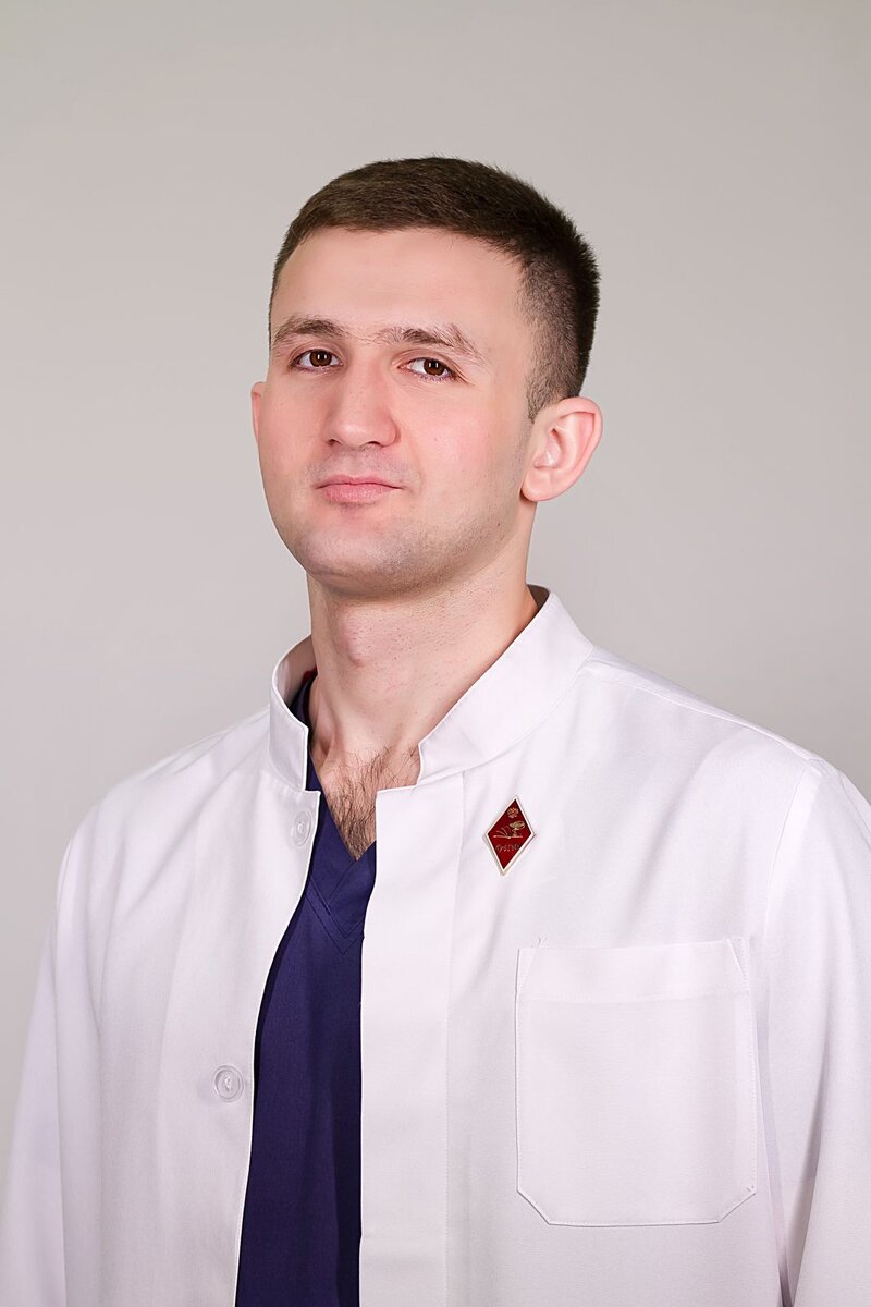 Травматолог-ортопед Алий Едиджи. Фото: Денис Яковлев, "Краснодарские известия"