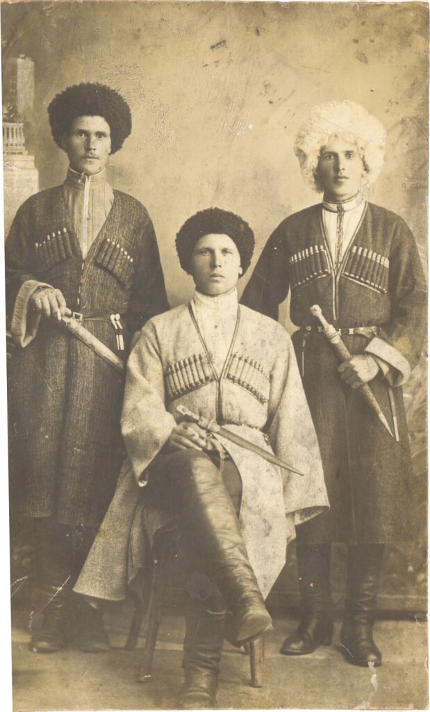 Казаки станицы Суворовской - братья Колесниковы: Дмитрий, Василий, Иван