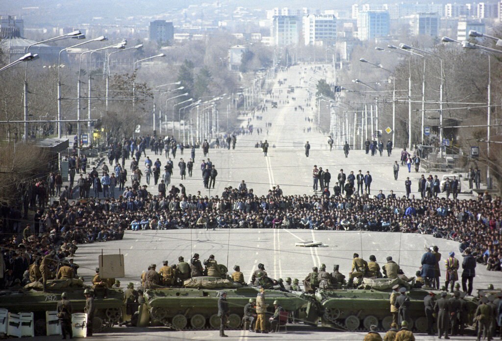 Зима 1990-го. Начало полномасштабного конфликта. 