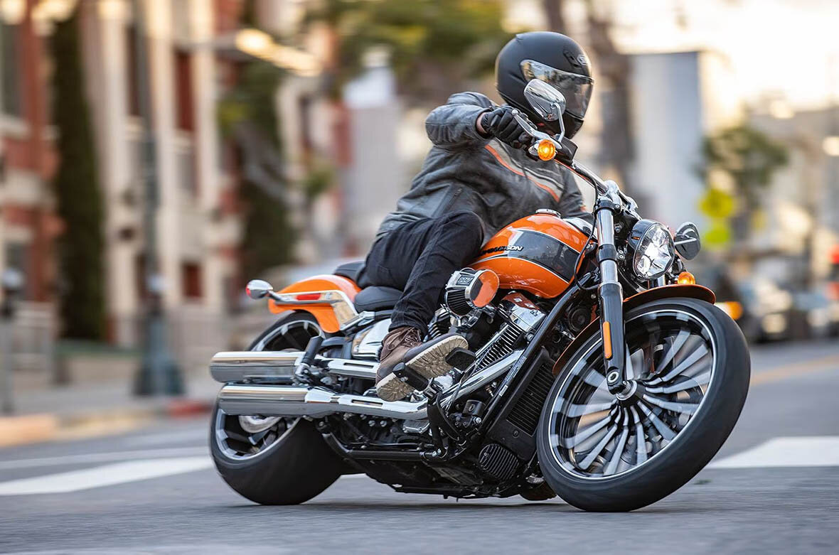 Чоппер Harley Davidson Breakout