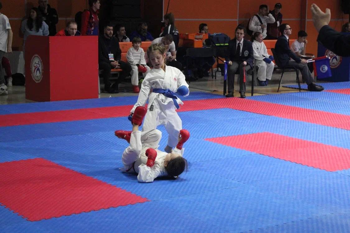 Всероссийский турнир "Олимпийские надежды" г. Уфа. На фото моя воспитанница в синем поясе- Муллагильдина Алия.