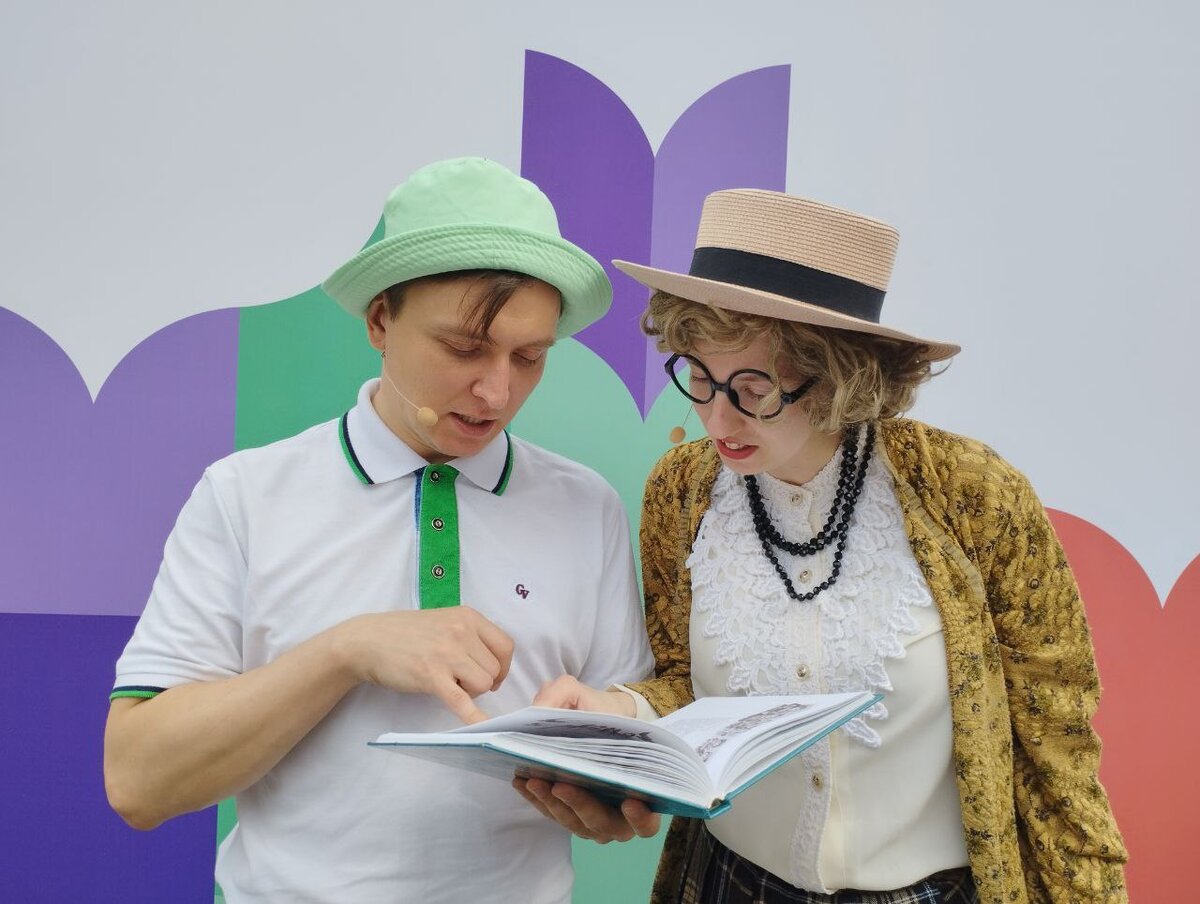 Театр «МОСТ» на книжном фестивале «Красная площадь». Фото: пресс-служба.