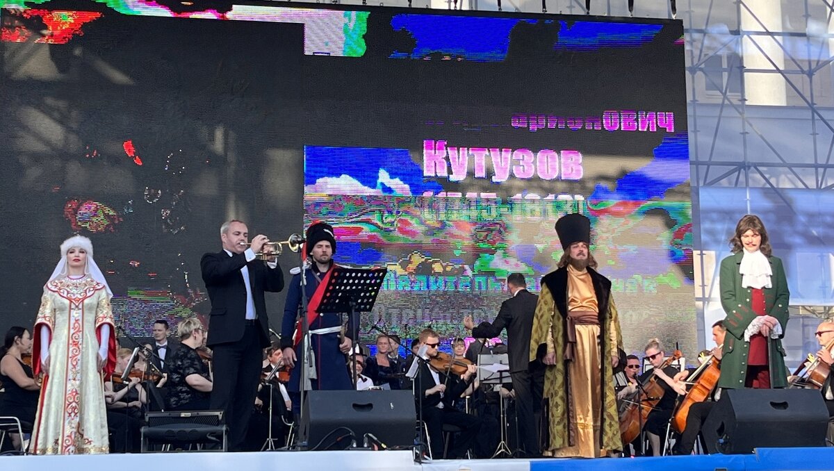    В Ростове-на-Дону в День России, 12 июня, подготовили ряд праздничных мероприятий, сообщили в правительстве региона.