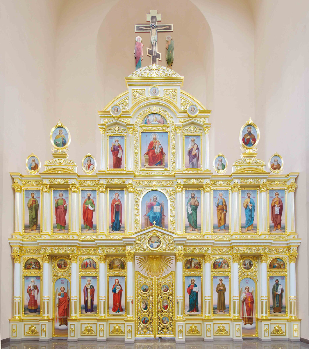 Иконостас храма праведного Иоанна Русского. г. Москва. Работа мастерской "Палехский Иконостас" (иконостас, иконопись)