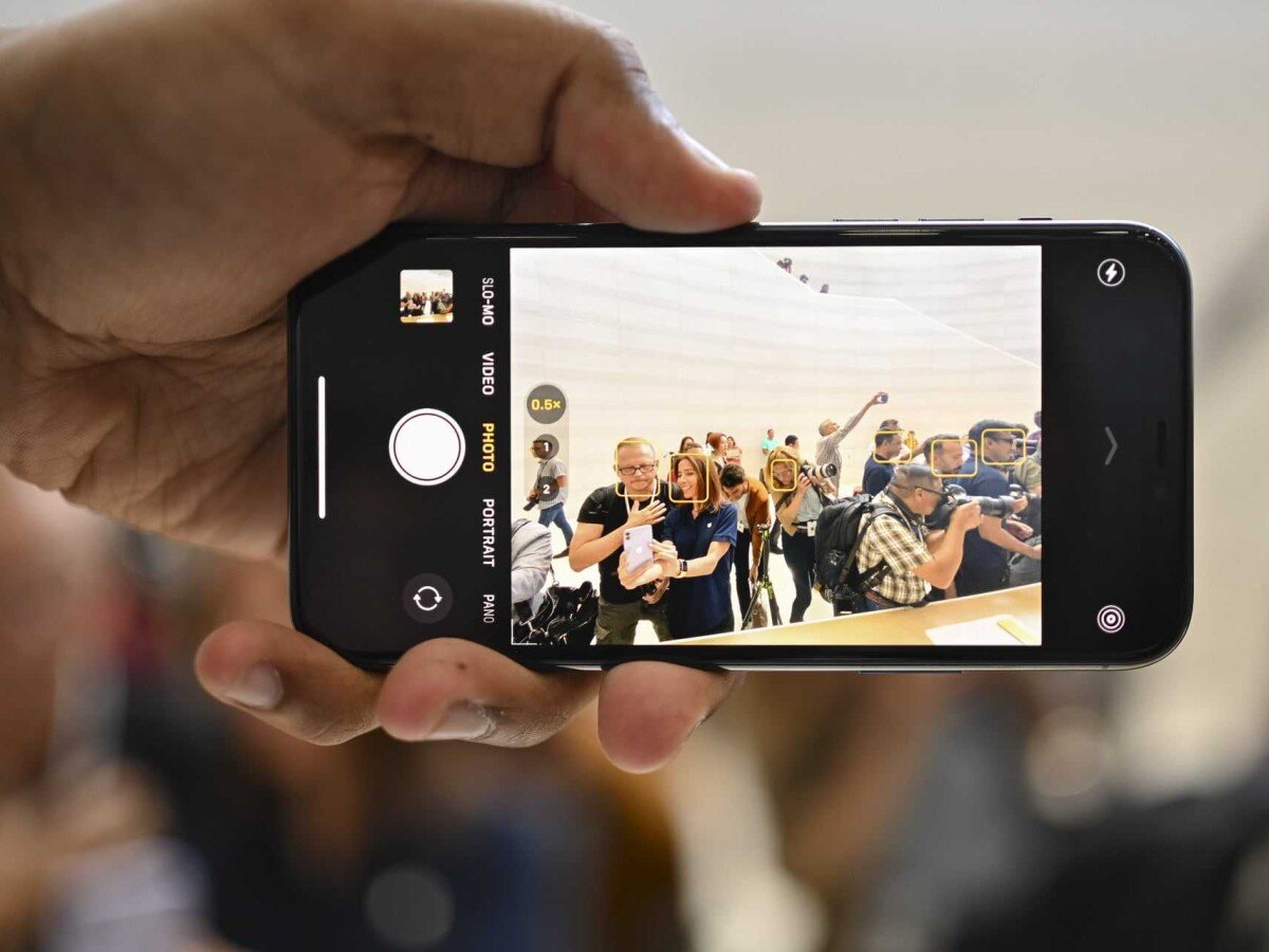    iOS 17 сможет превратить iPhone в камеру автоматического слежения