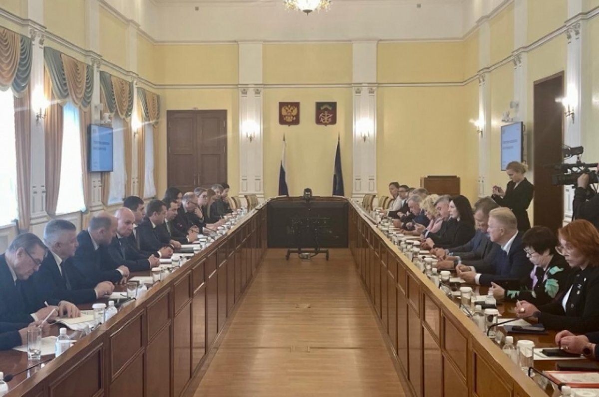    Шестаков: нужно быстро организовать судоремонт в Мурманске