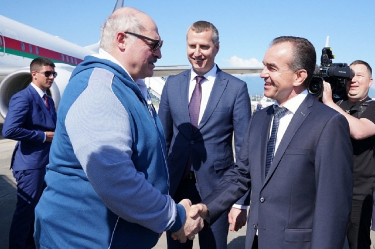    Вениамин Кондратьев встретил в аэропорту Сочи Александра Лукашенко