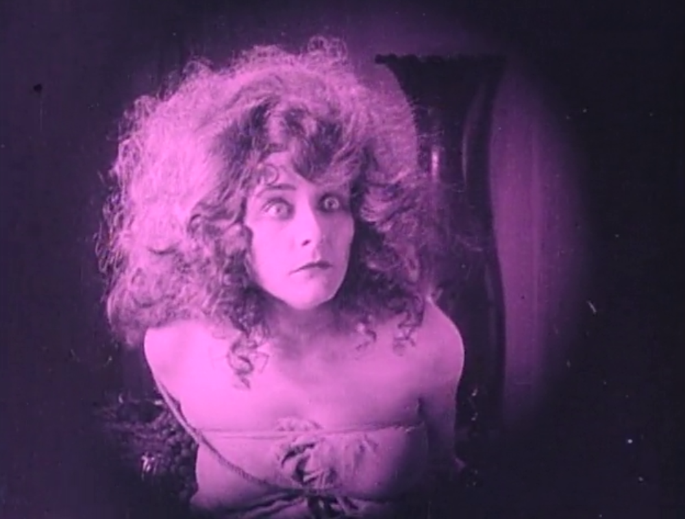 "Неверная" жена