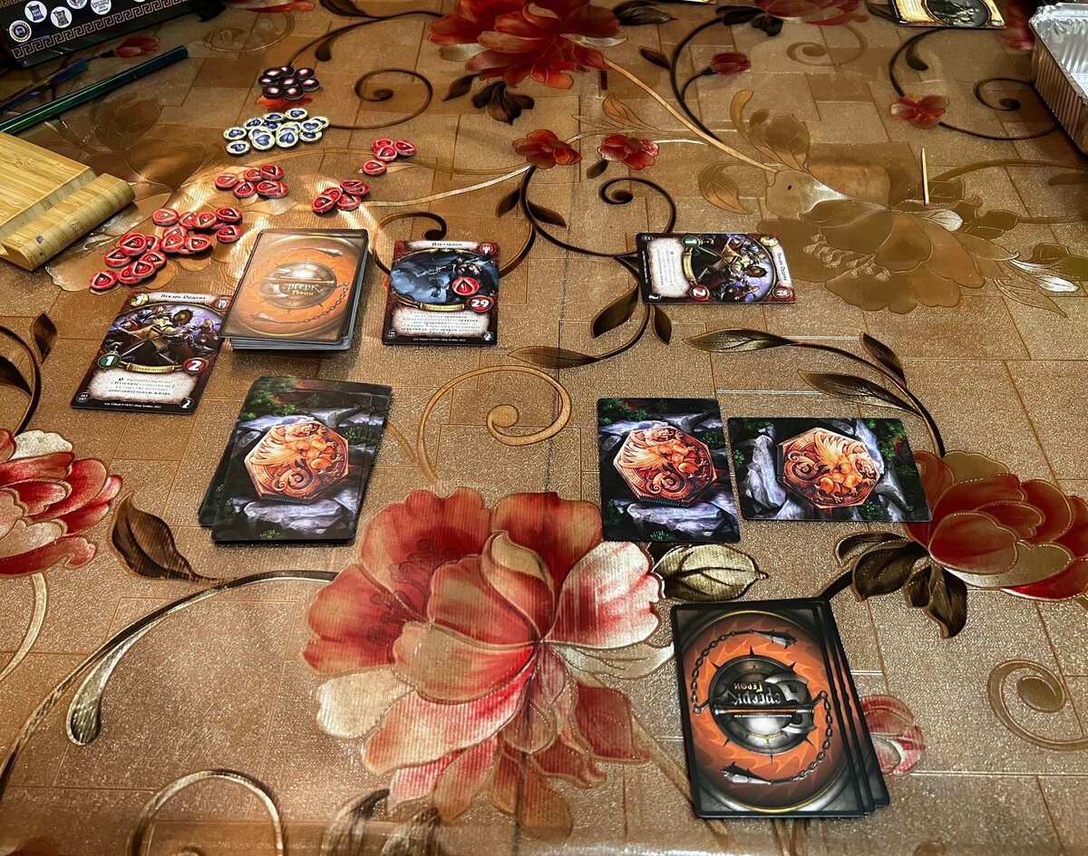 Столько места игра занимает на столе для одного игрока