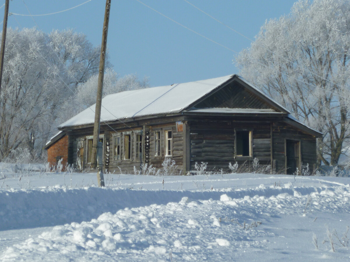 Деревня у клуба