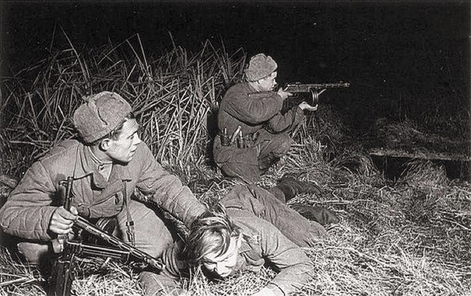 Захвачены диверсанты. Разведчики 1941. Разведчики РККА ВОВ
