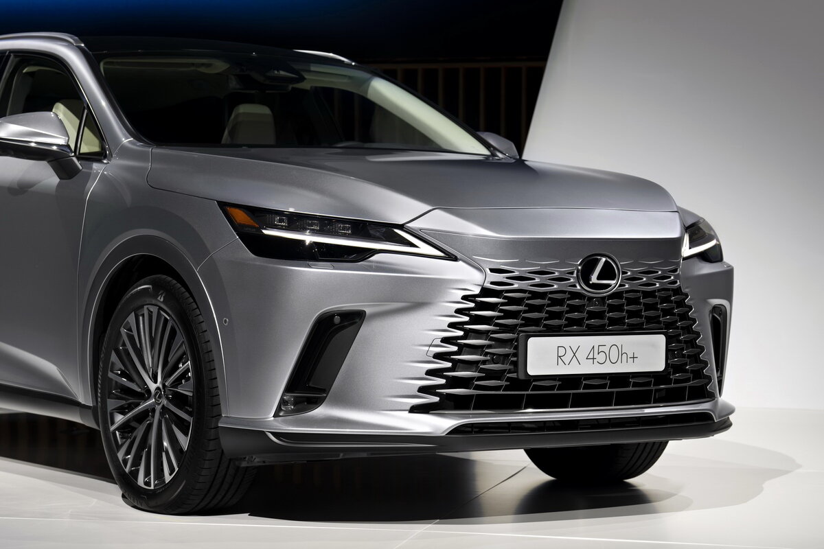 Новинка 2023 года - детальный обзор на новый Lexus RX - ЧТО ОБЩЕГО У  ЛЕКСУСА С ТОЙОТОЙ? МНЕ НИКТО НЕ ОБЪЯСНИЛ | АВТОЖУРНАЛ | Дзен