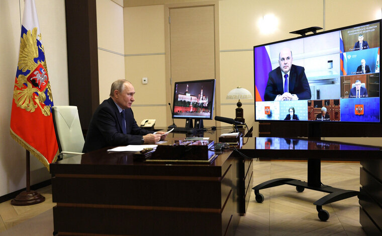    Президент РФ Владимир Путин мобилизовал экономический блок правительства