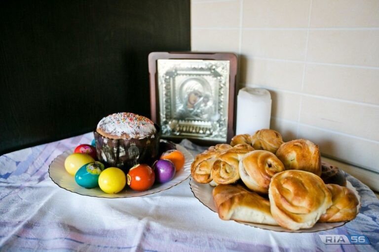    Луковая шелуха, свекла, капуста и шпинат: как и чем можно покрасить яйца на Пасху Андрей Севостьянов