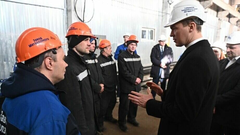     На двух производствах побывал Михаил Дегтярев. Оба показывают прогресс, кратно увеличивая выпуск стройматериалов для жилья, социальных объектов и крупных предприятий, а также металлоконструкций для электрификации БАМа.