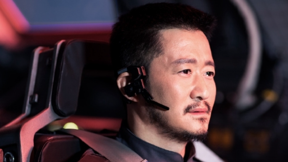 фильм китай космос. блуждающая земля фильм 2019 постер. китайские блокбастеры. блуждающая земля нетфликс. у овеа в оолове такие блокбастеры.