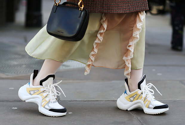 Уродливые кроссовки (ugly) уже всё, того. 100% не актуальны, без всяких «но», «а может быть», «а если вот с этим». Радуйтесь, кто не купил)