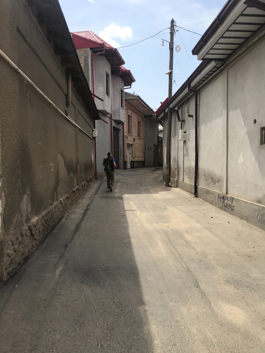 Узкая улица Самарканда 