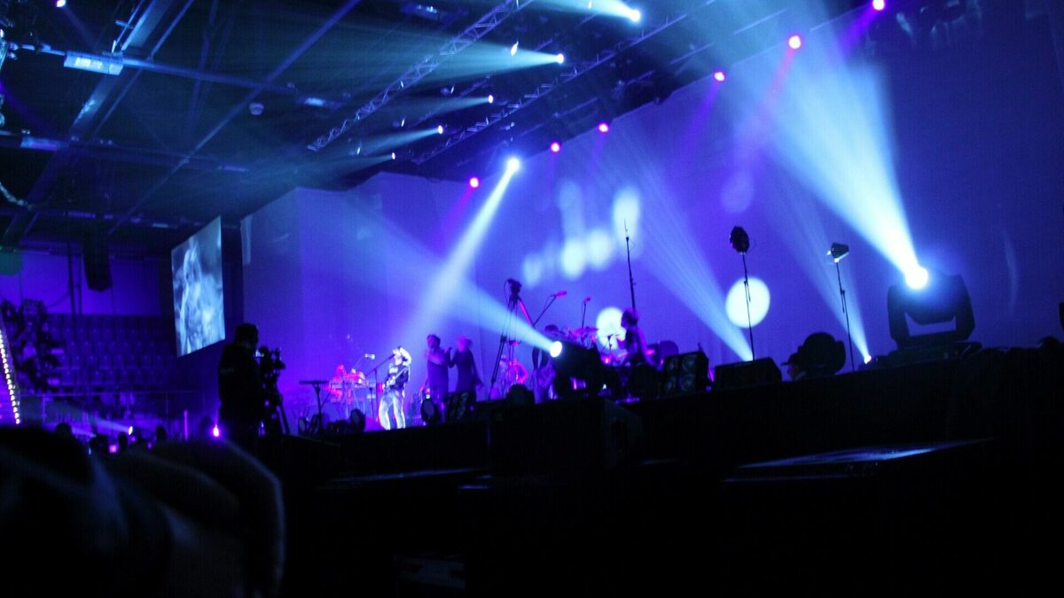     В Татарстане актеров наградили почетным званием «Заслуженный артист РТ». Соответствующий указ подписал глава республики Рустам Минниханов.