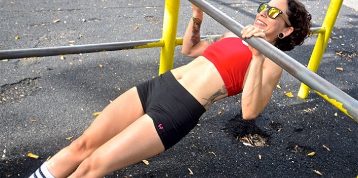 Австралийские подтягивания с низкой перекладины. Разный хват по 3 подхода на 10-15 раз.