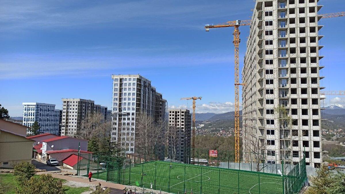 Стройка на горе Бытха в Сочи 2023