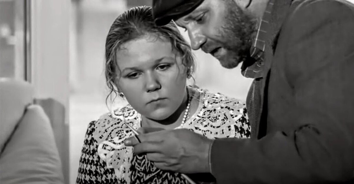 «Настройщик», 2004. Ольга Гнедич и Георгий Делиев