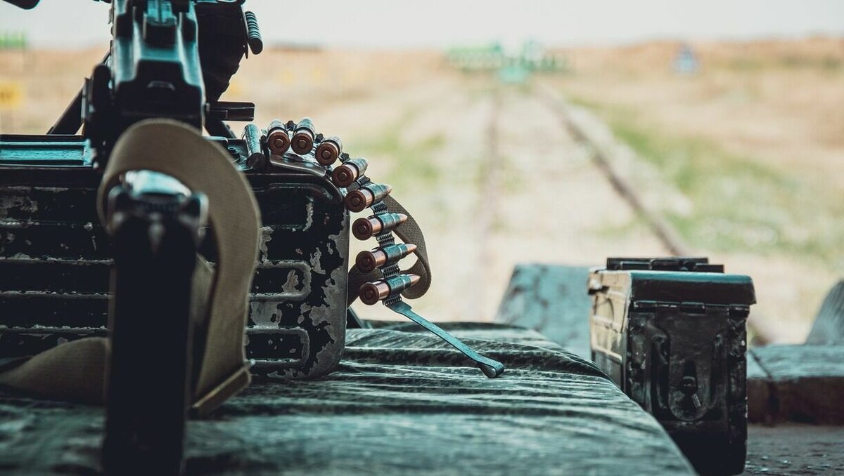     Министр обороны РФ Сергей Шойгу заявил, что оборонно-промышленный комплекс, в целом, обеспечивает потребности российской армии и флота. Об этом он сообщил в ходе тематического селекторного совещания с руководящим составом ВС РФ.