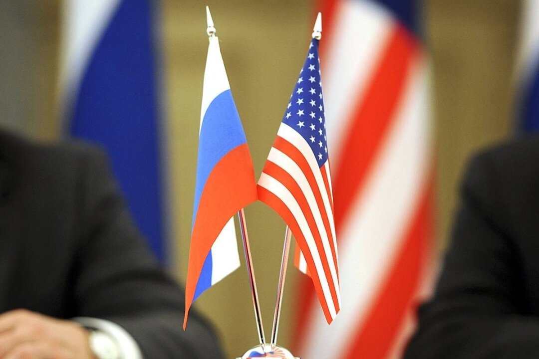    Песков заявил, что контакты между Россией и США возможны при необходимости