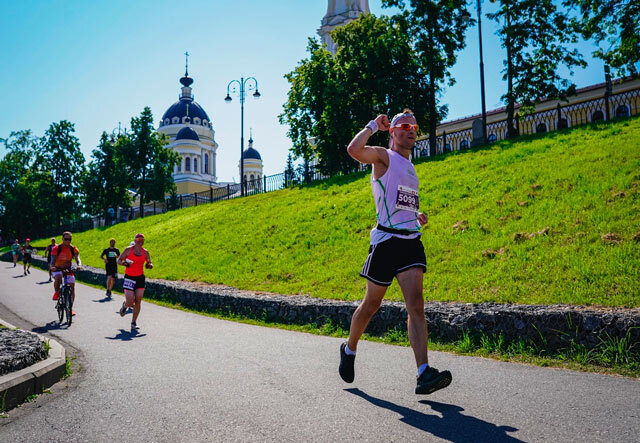     Фото: Фармэко – Бегом по Золотому кольцу / Рыбинский полумарафон «Великий хлебный путь» Соня Коротич